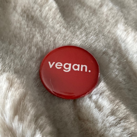 FREE ADD ON - vegan button - Picture 1 of 2